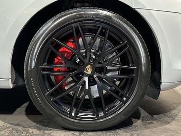 Porsche Macan Electrique GTS — photo 25