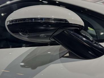 Porsche Macan Electrique GTS — photo 26