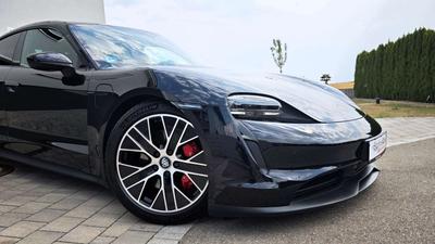 Porsche Taycan 4S