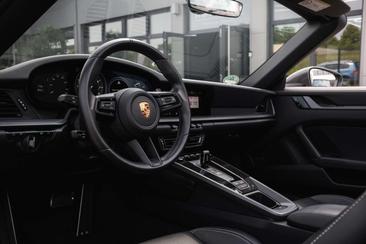 Porsche 992 I Carrera S — photo 17