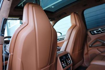 Porsche Cayenne III S Platinum Edition — photo 22