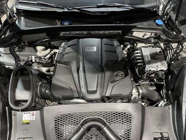 Porsche Macan Electrique GTS — photo 30