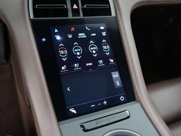 Porsche Taycan 4S — photo 21
