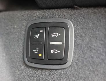 Porsche Macan Electrique S — photo 21
