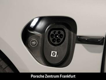 Porsche Taycan GTS — photo 9