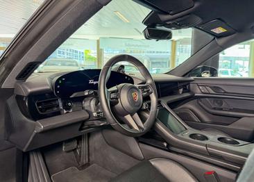 Porsche Taycan — photo 15