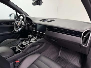 Porsche Cayenne III E-Hybrid — photo 11