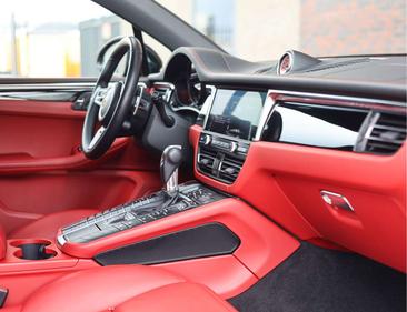 Porsche Macan Electrique S — photo 23