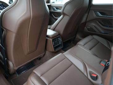 Porsche Taycan 4S — photo 23