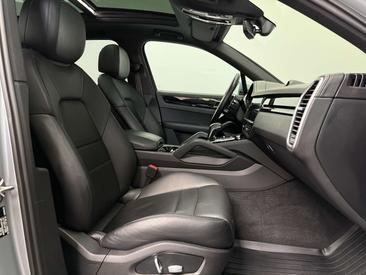 Porsche Cayenne III E-Hybrid — photo 12
