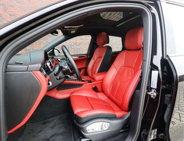 Porsche Macan Electrique S — photo 24