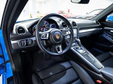 Porsche 718 Cayman — photo 7