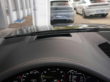 Porsche Cayenne III E-Hybrid Platinum Edition — photo 32