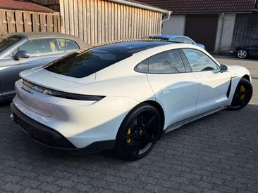 Porsche Taycan Turbo S — photo 5