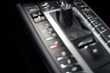 Porsche Macan Electrique Base — photo 15