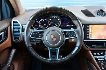 Porsche Cayenne III S Platinum Edition — photo 30