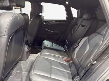 Porsche Macan Electrique S — photo 13