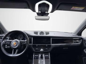 Porsche Macan Electrique S — photo 14