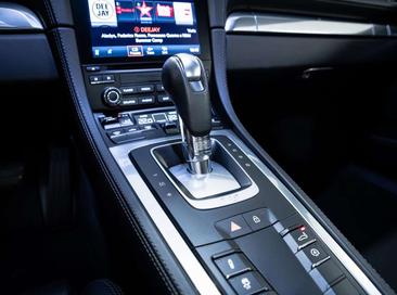 Porsche 718 Cayman — photo 14