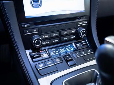 Porsche 718 Cayman — photo 12