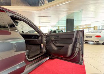 Porsche Taycan — photo 26