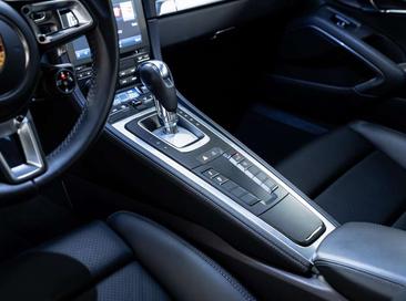 Porsche 718 Cayman — photo 13