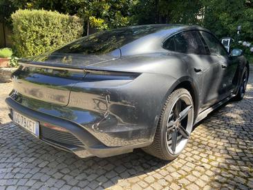 Porsche Taycan Turbo S — photo 6