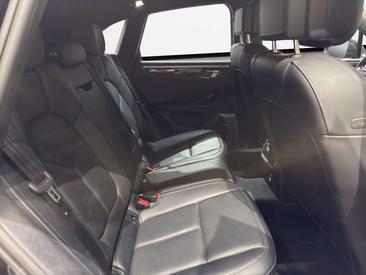 Porsche Macan Electrique S — photo 19