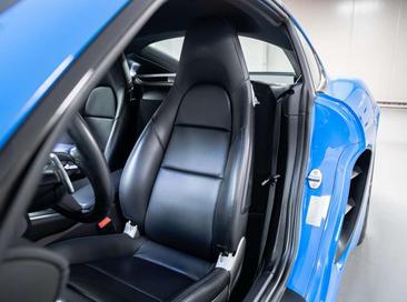 Porsche 718 Cayman — photo 15