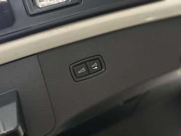 Porsche Cayenne III Platinum Edition — photo 35