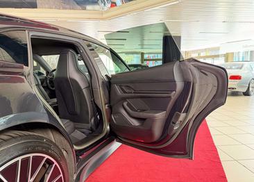 Porsche Taycan — photo 30
