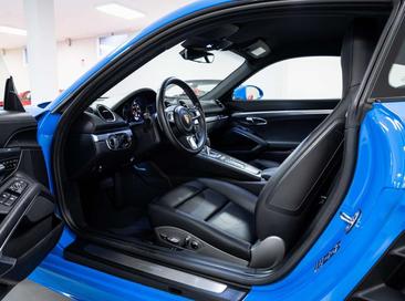 Porsche 718 Cayman — photo 21