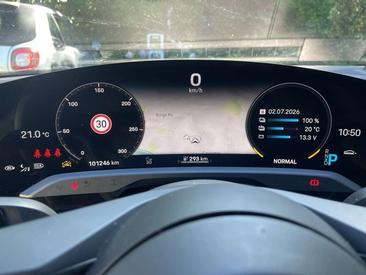 Porsche Taycan Turbo S — photo 11