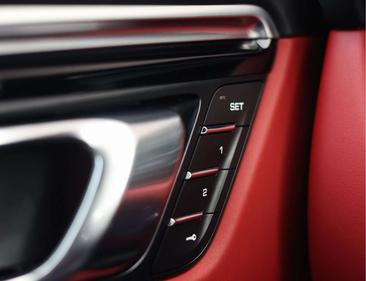 Porsche Macan Electrique S — photo 38