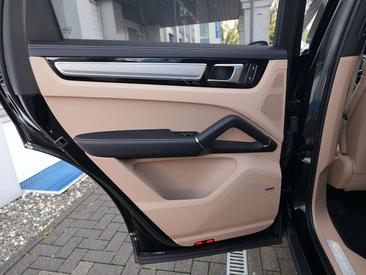 Porsche Cayenne III E-Hybrid Platinum Edition — photo 41