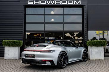 Porsche 992 I Carrera 4S — photo 6