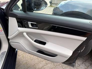 Porsche Panamera II Turbo S — photo 20
