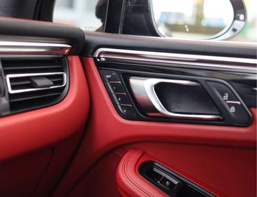 Porsche Macan Electrique S — photo 44