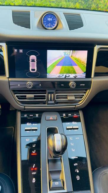 Porsche Macan S — photo 18