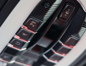 Porsche Macan Electrique S — photo 45