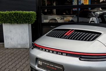 Porsche 992 I Carrera 4S — photo 9