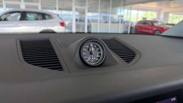 Porsche Macan Electrique Base — photo 3