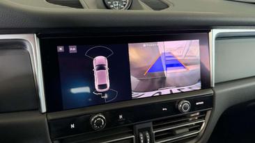 Porsche Macan Electrique Base — photo 4