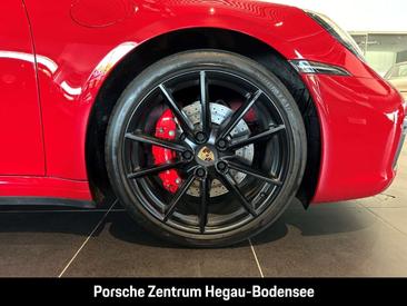 Porsche 992 I Carrera 4S — photo 17
