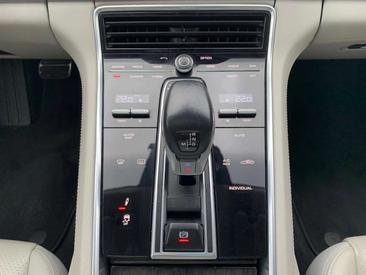 Porsche Panamera II 4E-Hybrid — photo 49