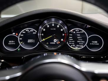 Porsche Panamera II E-Hybrid — photo 20