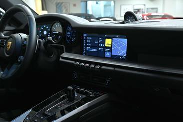 Porsche 992 I Carrera 4S — photo 8