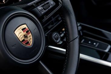 Porsche 992 I Carrera 4S — photo 19