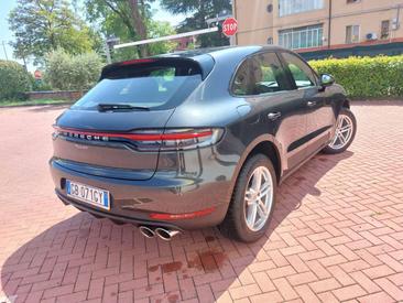 Porsche Macan Electrique Base — photo 12