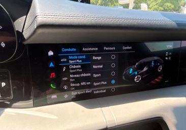 Porsche Taycan Turbo — photo 29